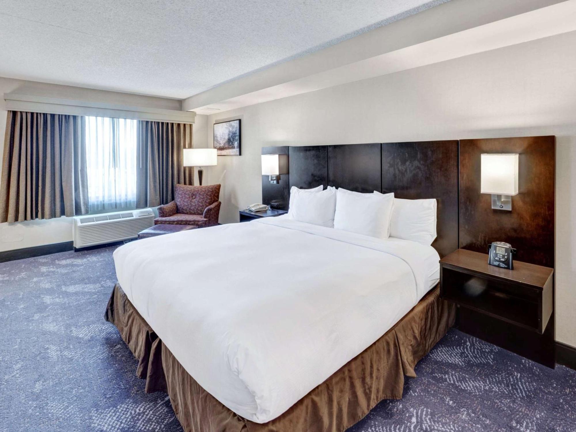 King Room,1557469042:JPEG